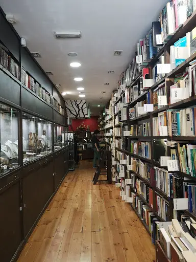 La Nave, librería anticuaria en Salamanca